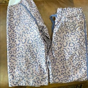 NEVER BEEN WORN!! leopard jogger set